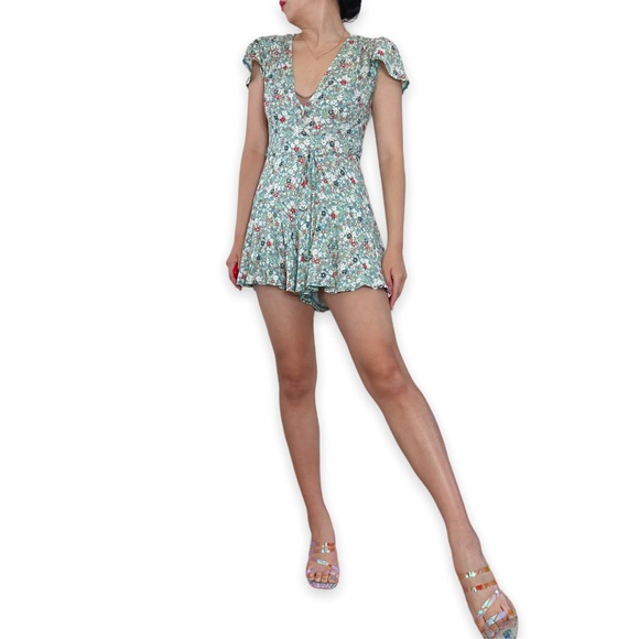 Skylar + Madison Floral Romper Size S - Picture 3 of 16